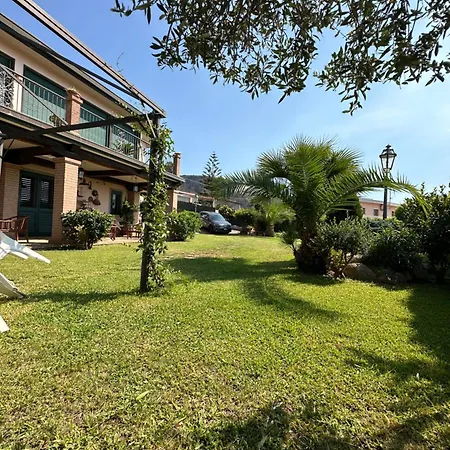 Villa Santatrada23 Villa San Giovanni