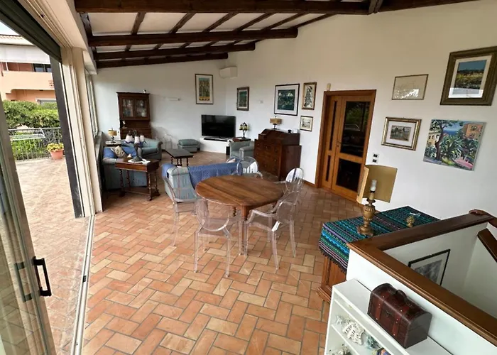 Villa Santatrada23 *