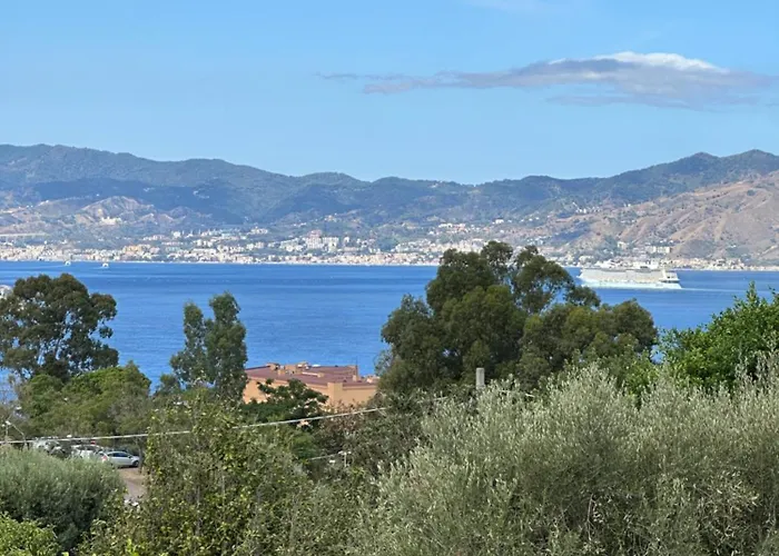 Villa Santatrada23 Villa San Giovanni