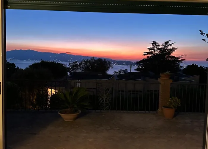 Villa Santatrada23 Villa San Giovanni